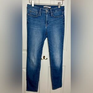 Athleta Sculptek Skinny Jean in azure wash size 6